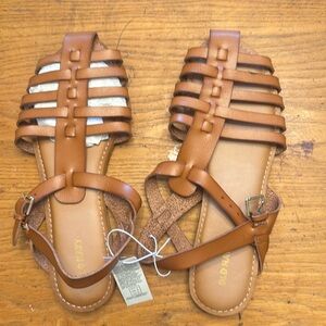 Brand new with tags! Size 9 sandal from old navy